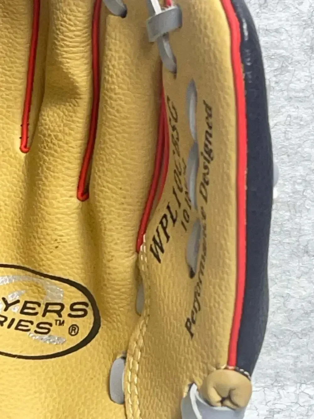 Rawlings Players Series WPL10CB 10-inch Baseball Glove